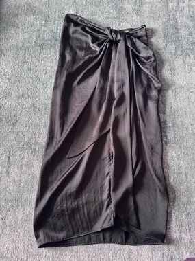Zara Black Twist-Front Satin Midi Skirt